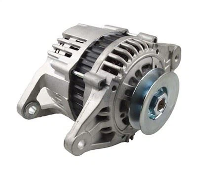 フォークリフトスペアパーツ TD27/QD32 オルタネーター 12V/60A (23100-NA00B)